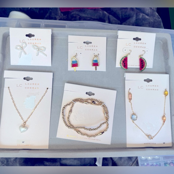 LC Lauren Conrad Jewelry - Lauren Conrad lot of 6 pieces of jewelry; 3 earrings, 2 necklaces & bracelet set